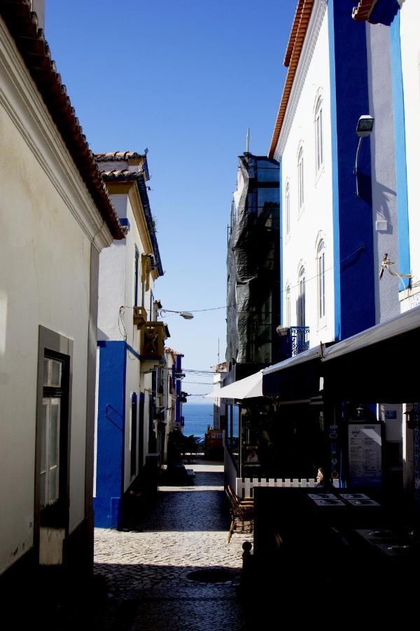 Gig Capsule Hostel Ericeira Exterior photo